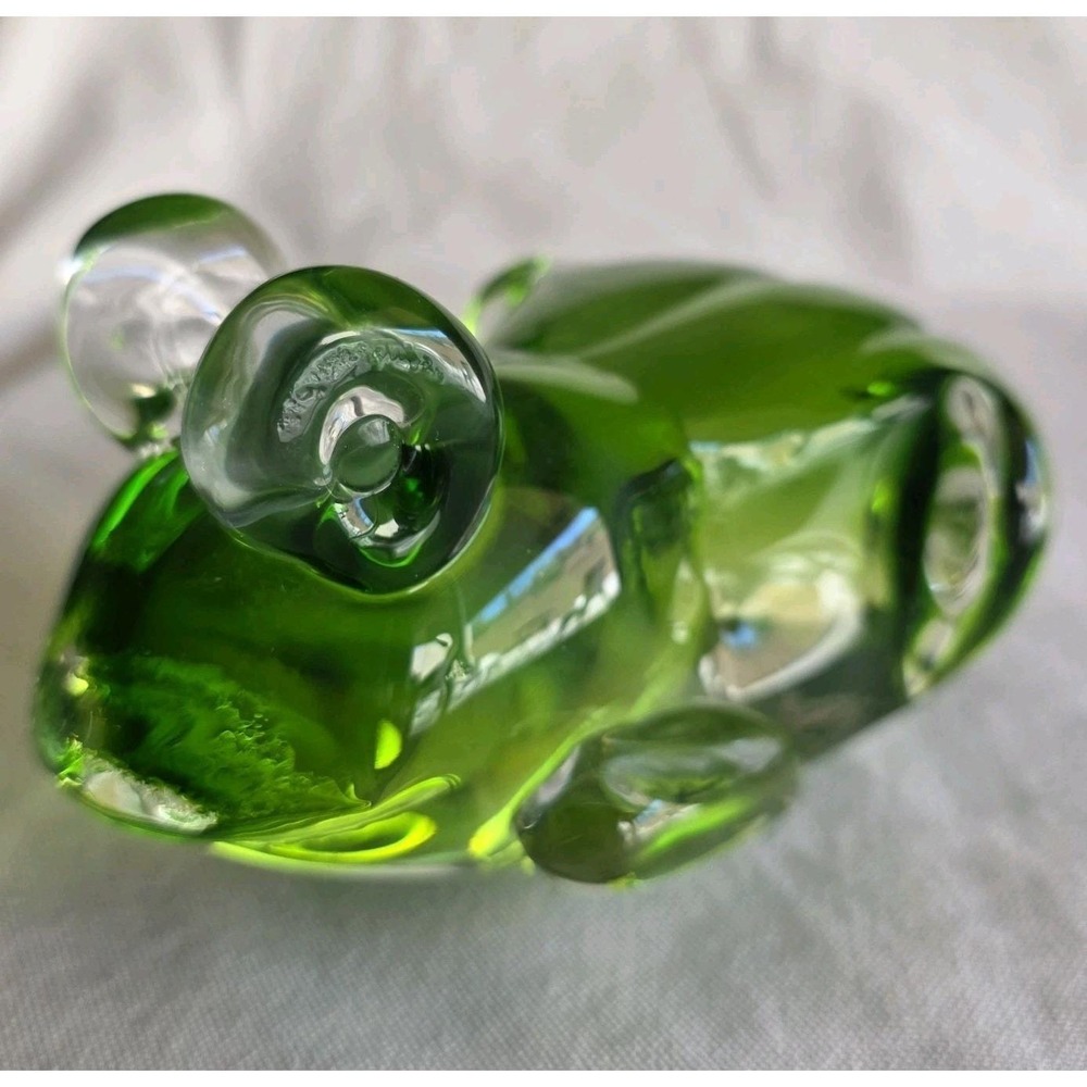 Fifth Avenue Solid Crystal Frog Figurine Paperweight Green Art Glass Kiln Formed